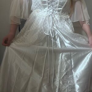 Angels Garment Pearly white communion dress size 10. Brand new